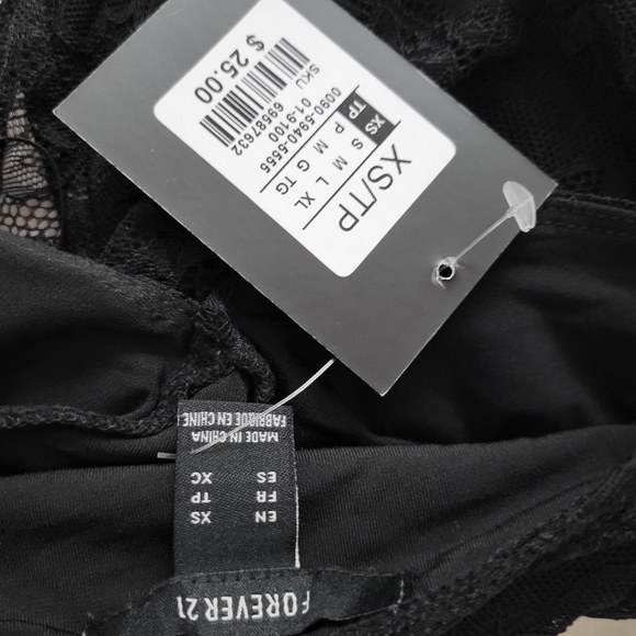 NWT Black lace thong bodysuit forever21 - Picture 10 of 10